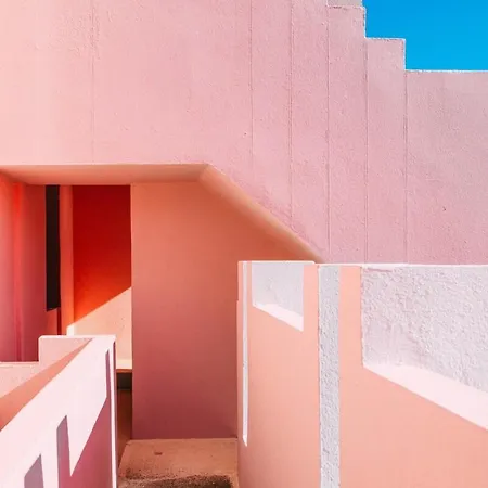 Riurau - Iconic Red Apartment